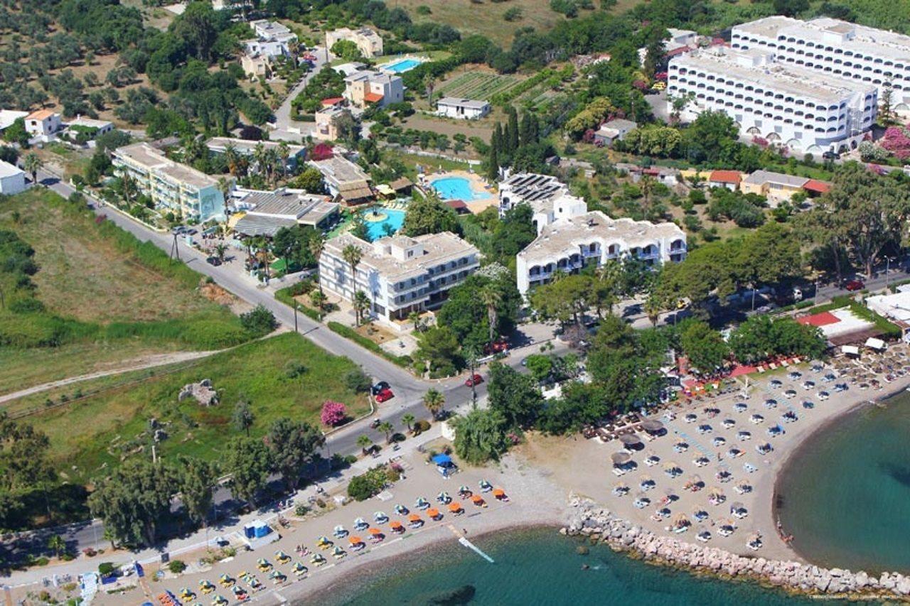 Theodorou Beach Hotel Apartments Псалиди Экстерьер фото